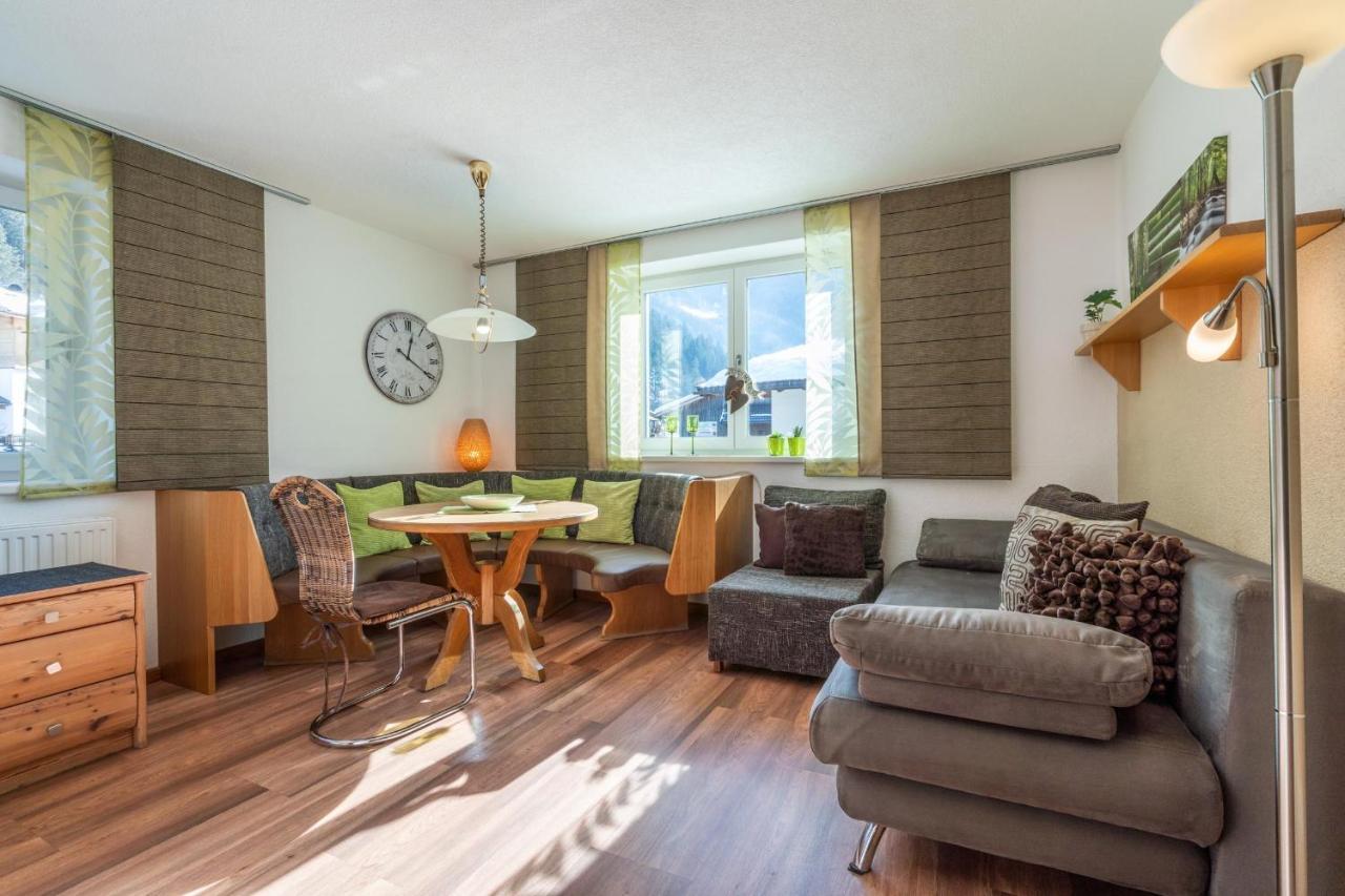 Gruber Apartment *